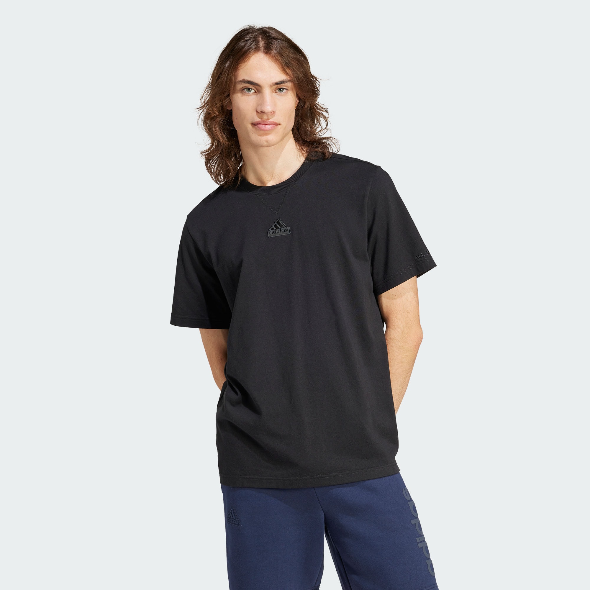 Мужская футболка adidas ALL SZN GRAPHIC TEE черная