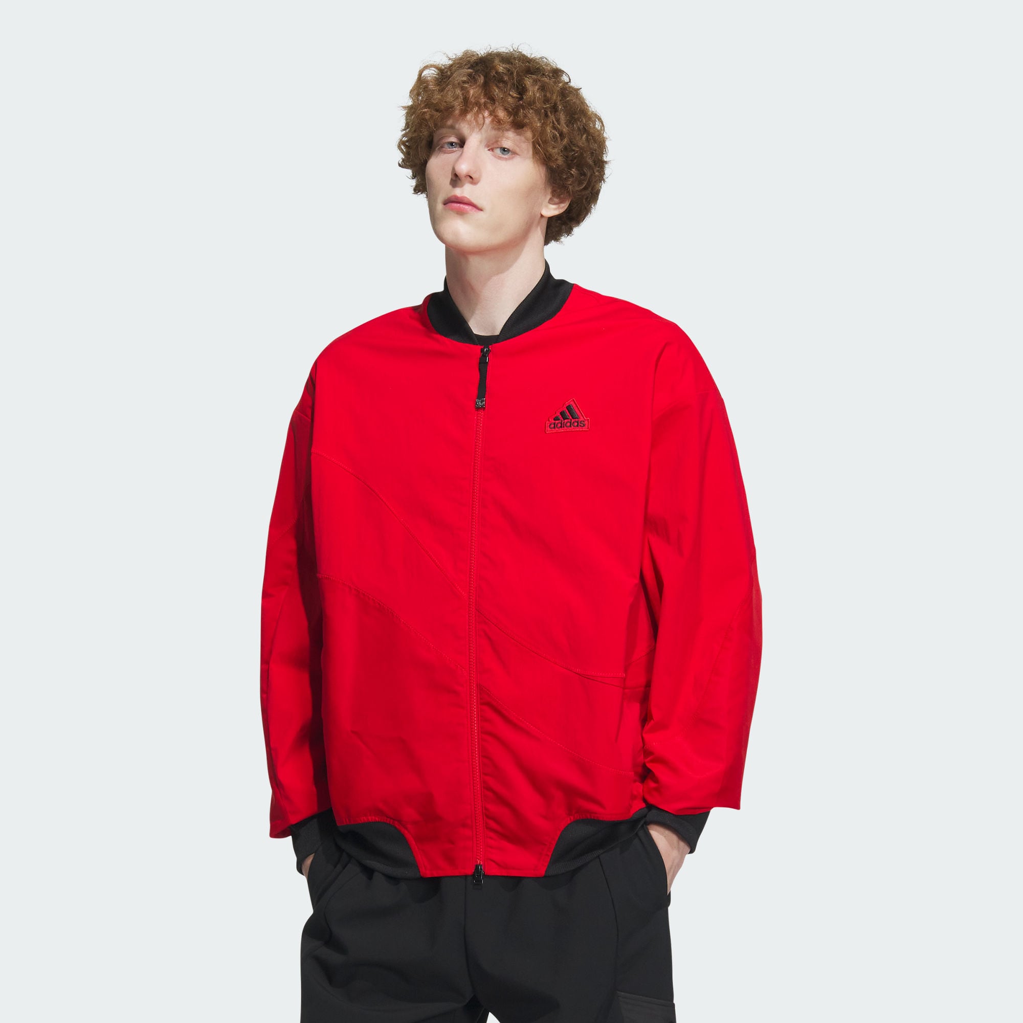 Мужская куртка adidas WOVEN JACKET красная