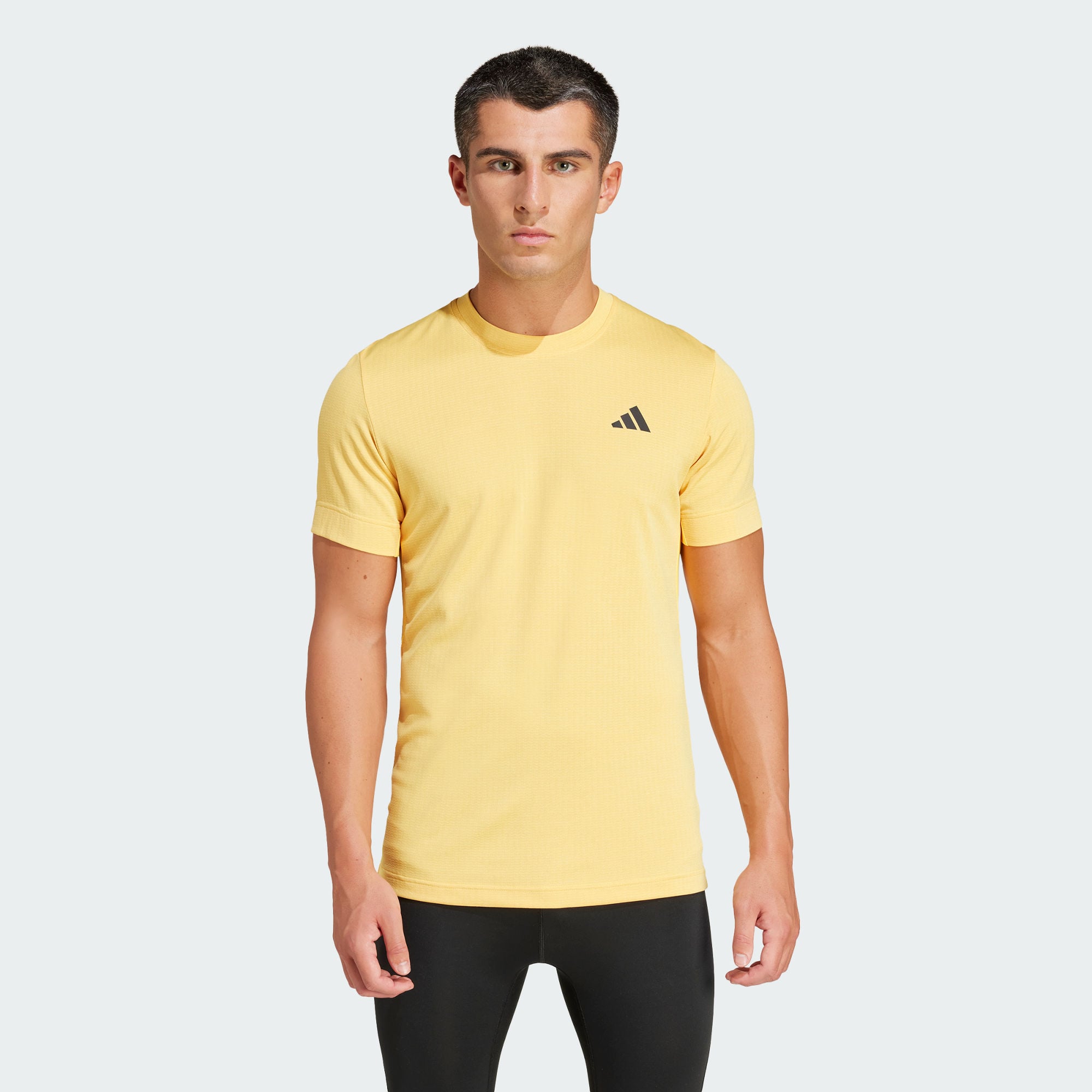 Мужская футболка adidas TENNIS FREELIFT TEE IL7377