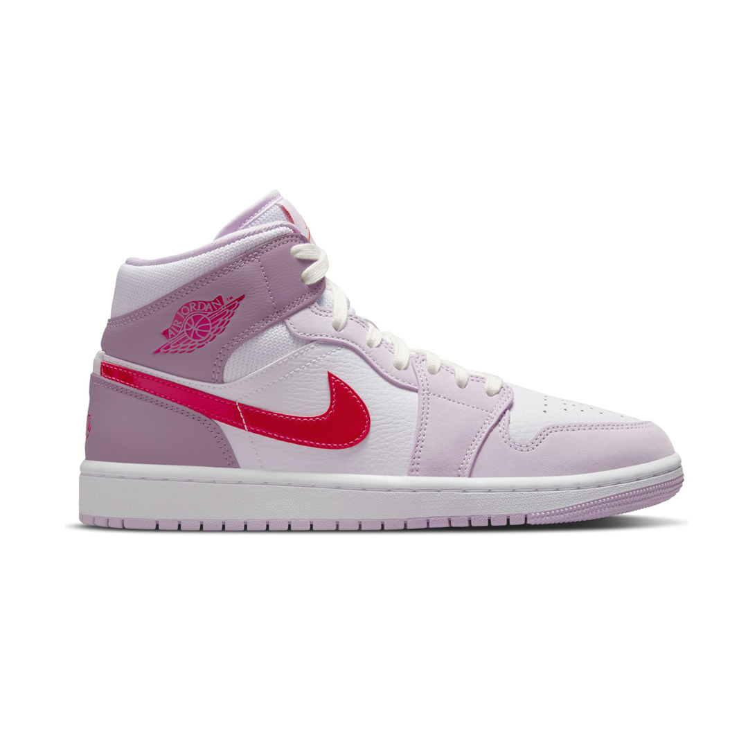 Кроссовки Nike Air Jordan 1 Mid WMNS Valentine's Day (2022)