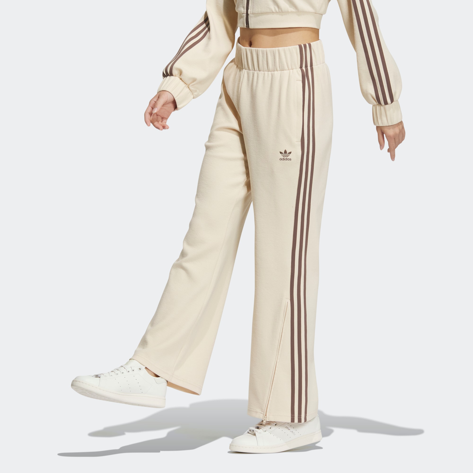 Женские брюки adidas FLARED PANTS IP3001