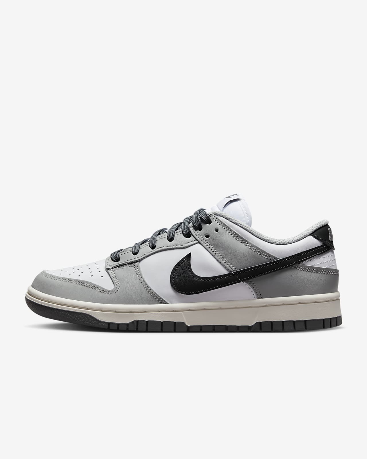 Женские кроссовки Nike Dunk Low белые