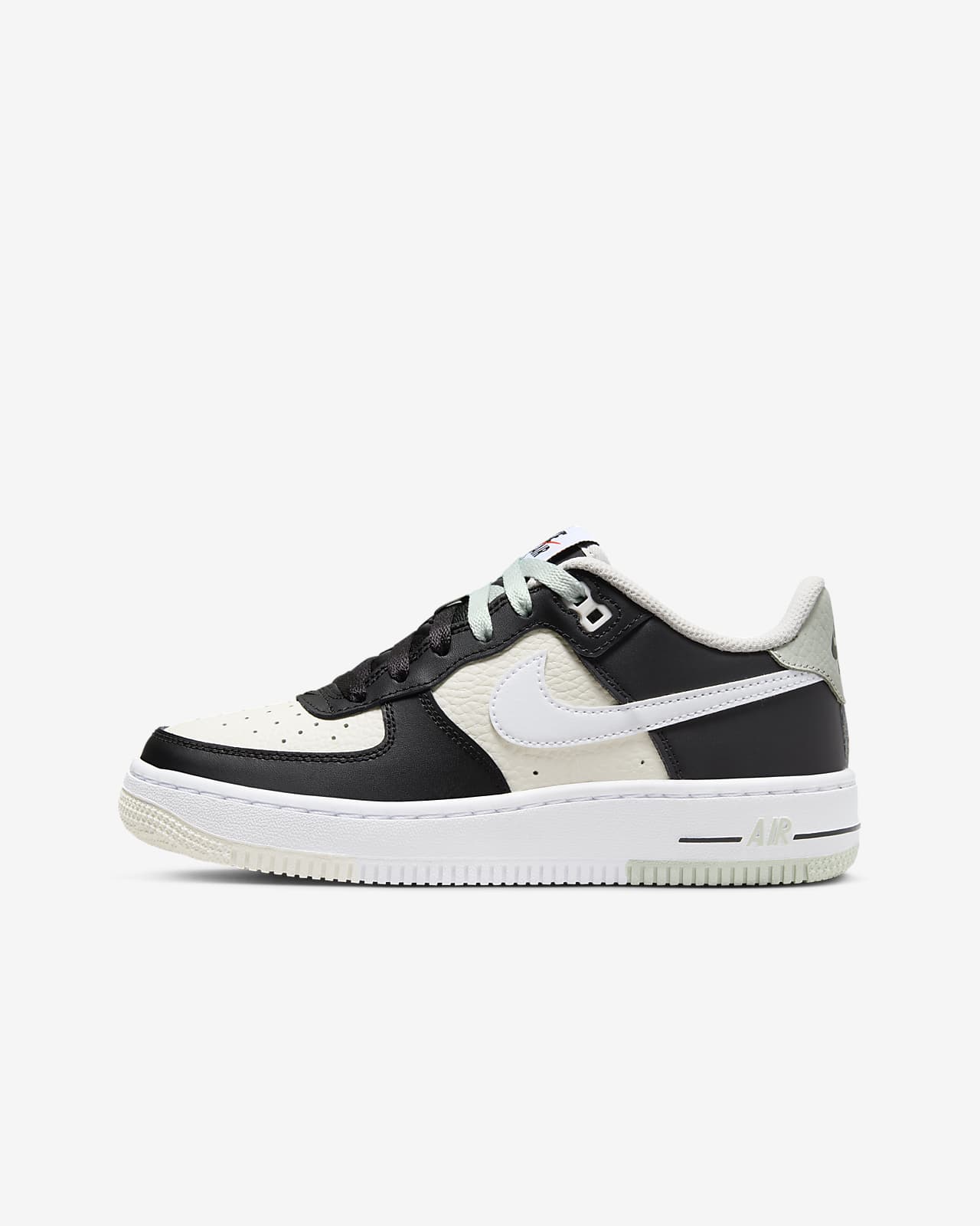 Детские кроссовки Nike Air Force 1 LV8 1 (GS) черные