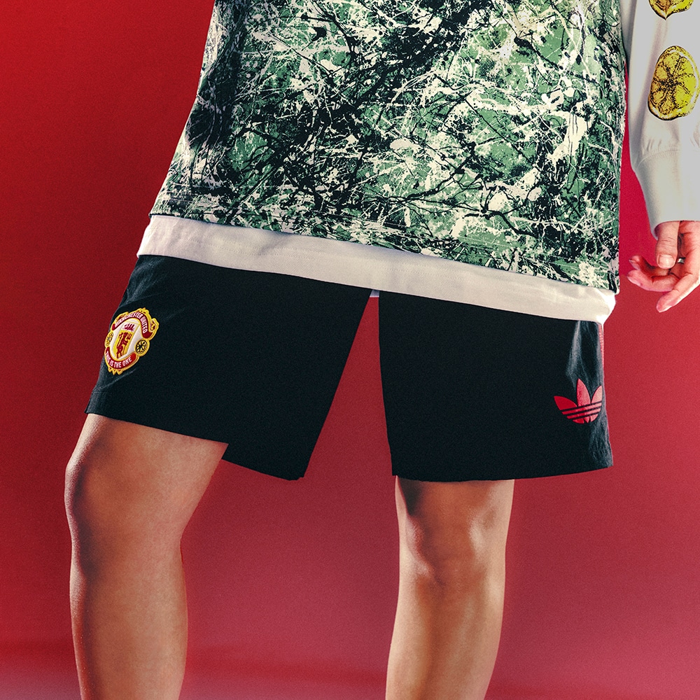 Мужские брюки adidas MANCHESTER UNITED STONE ROSES черные