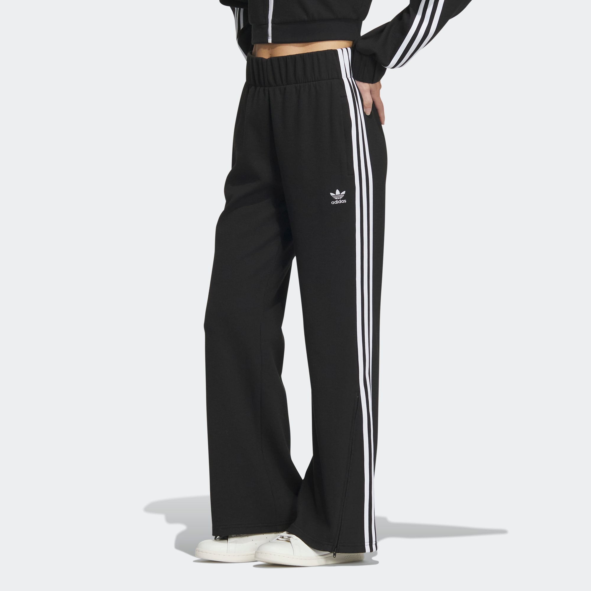 Женские брюки adidas FLARED PANTS черно-белые