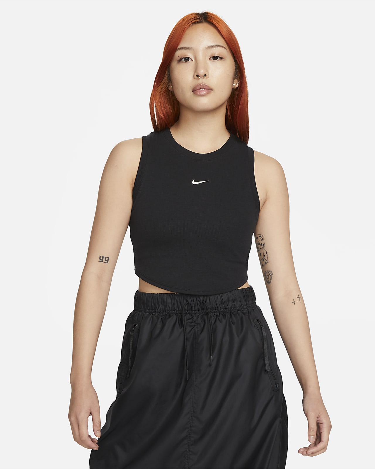 Женская спортивная одежда Nike Sportswear Essentials черная