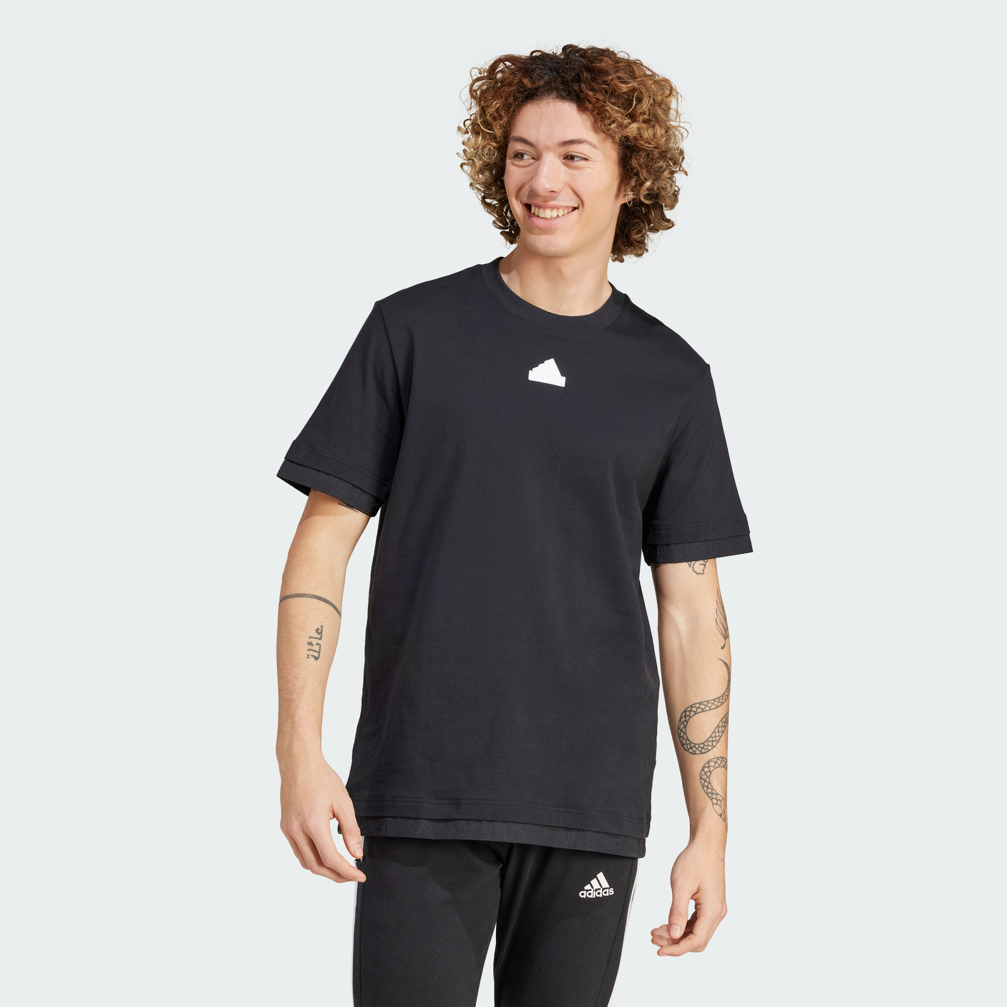 Мужская футболка adidas CITY ESCAPE PREMIUM TEE черная