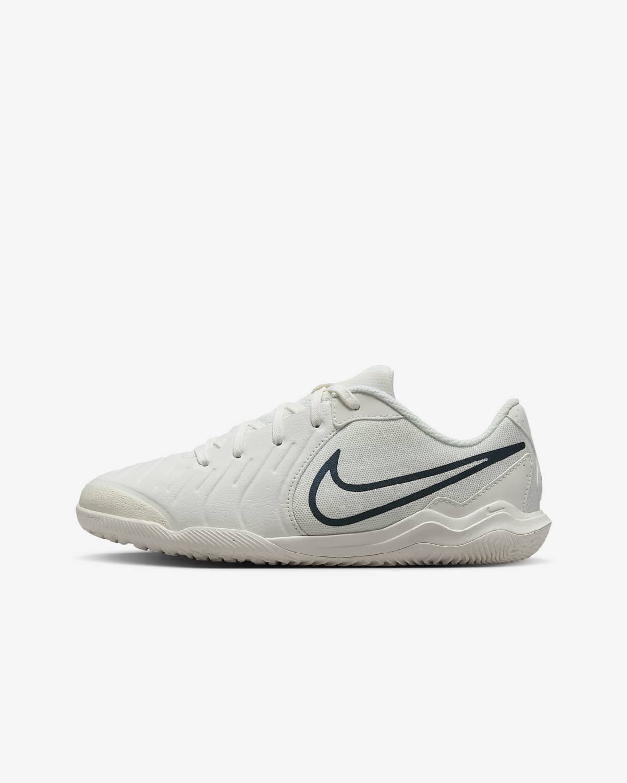 Детские бутсы Nike Jr Legend 10 Academy IC 30