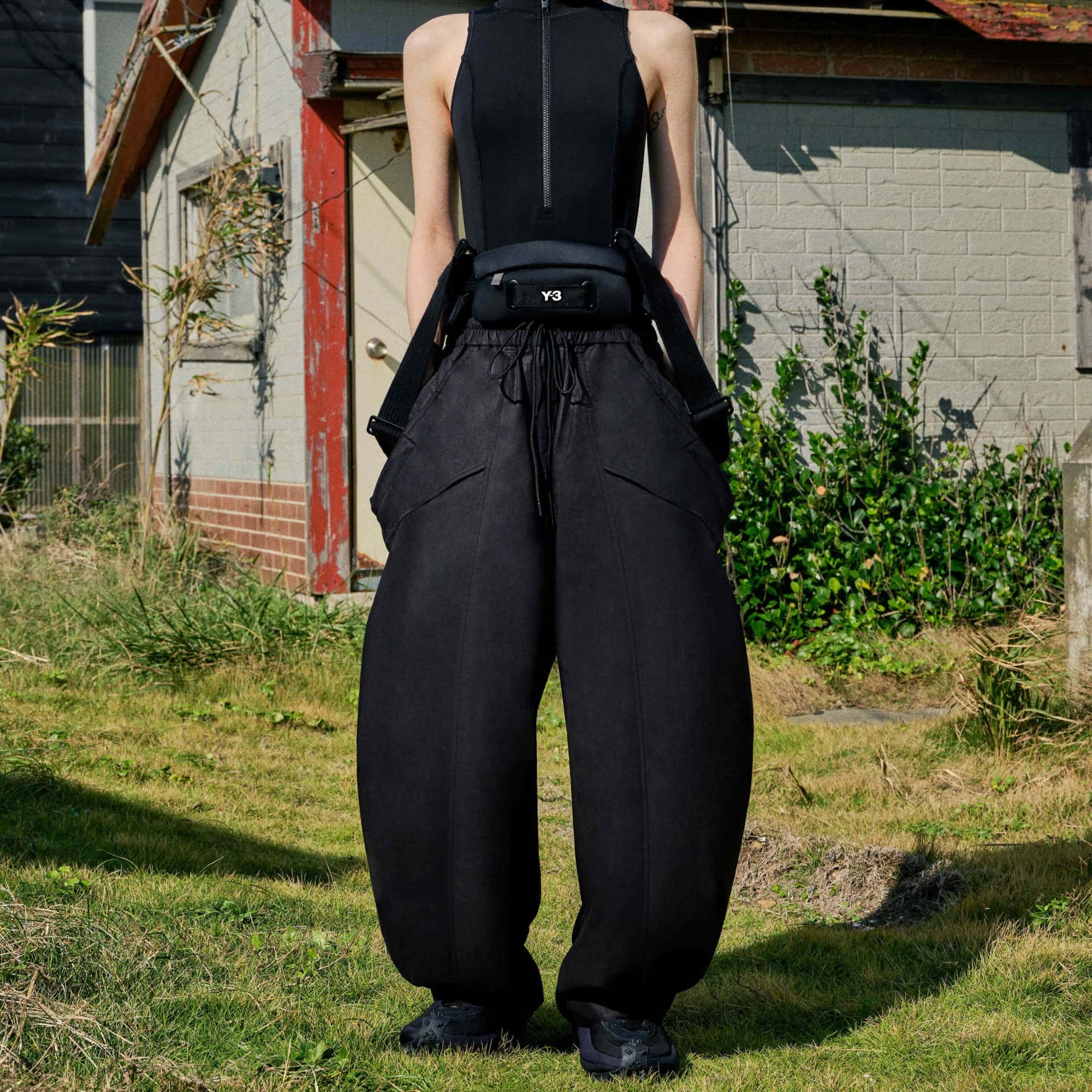 Женские брюки adidas CUFFED RIPSTOP WIDE PANTS