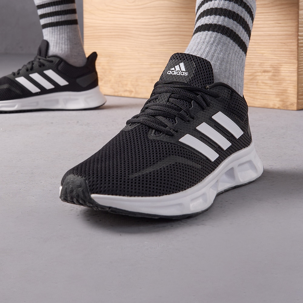 Кроссовки adidas SHOWTHEWAY 2.0 SHOES черно-белые