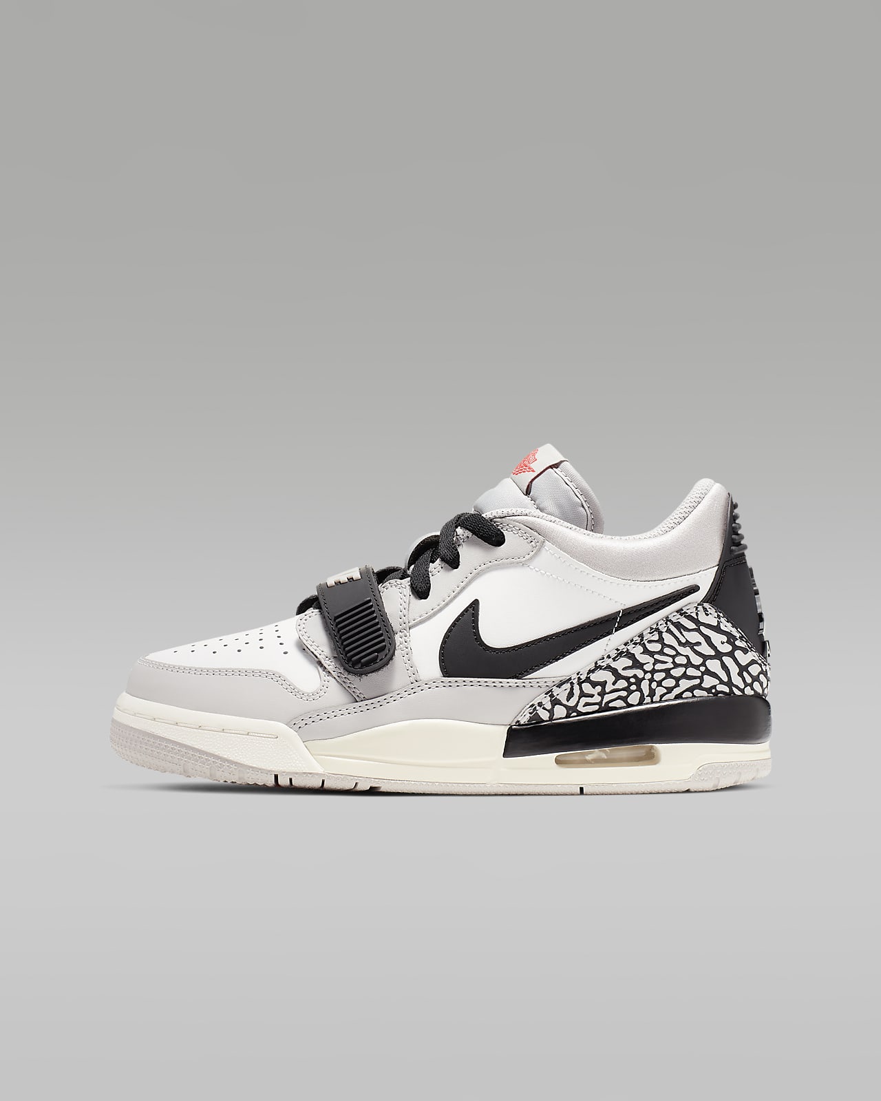 Детские кроссовки nike Air Jordan Legacy 312 Low (GS) черные