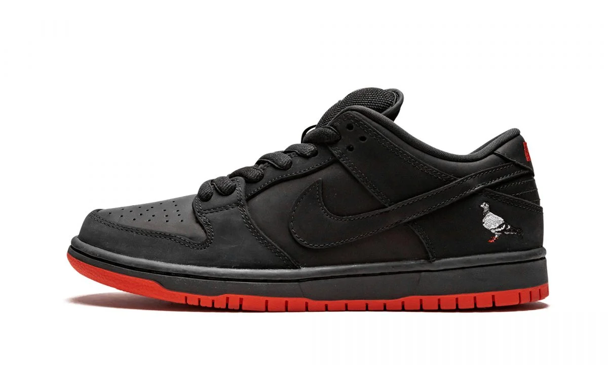 Кроссовки Nike SB Dunk Low Black Pigeon фотография