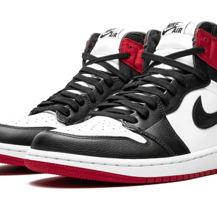 air jordan 1 satin black toe