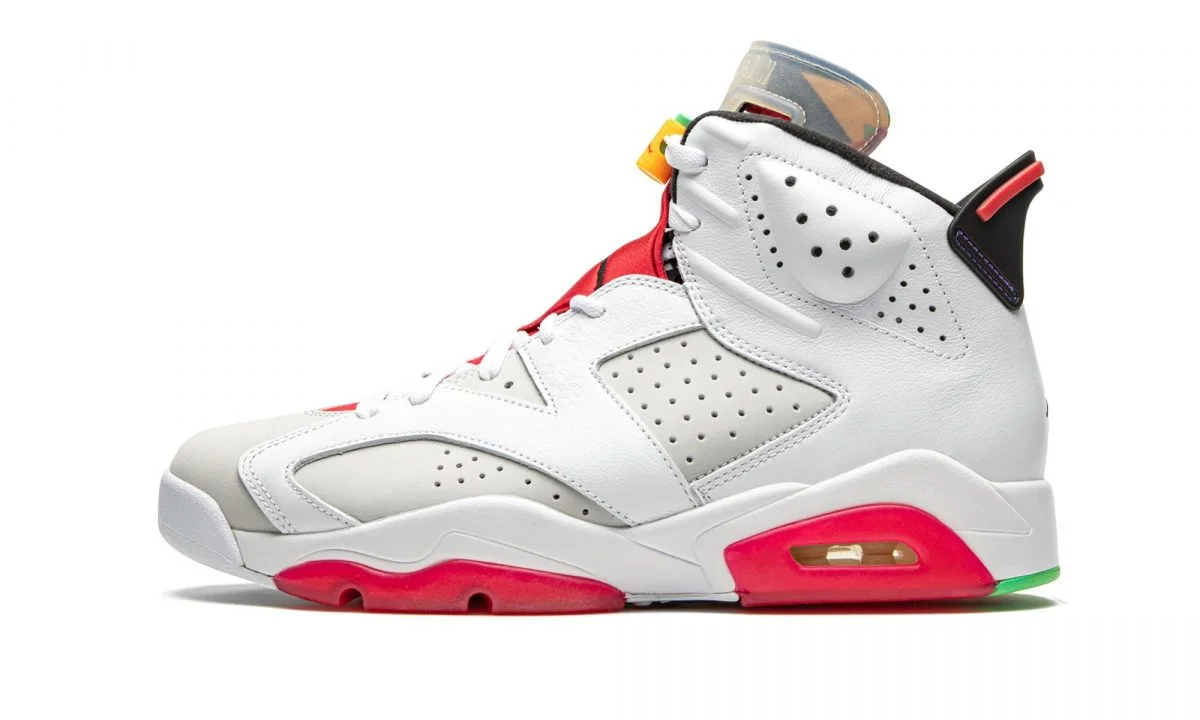 Кроссовки Nike Air Jordan 6 Retro Hare фотография