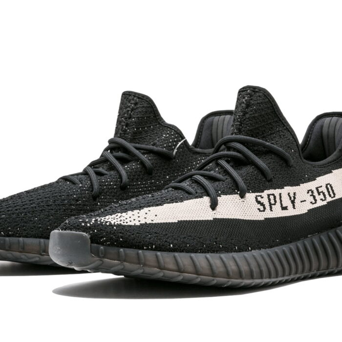 yeezy boost black and white