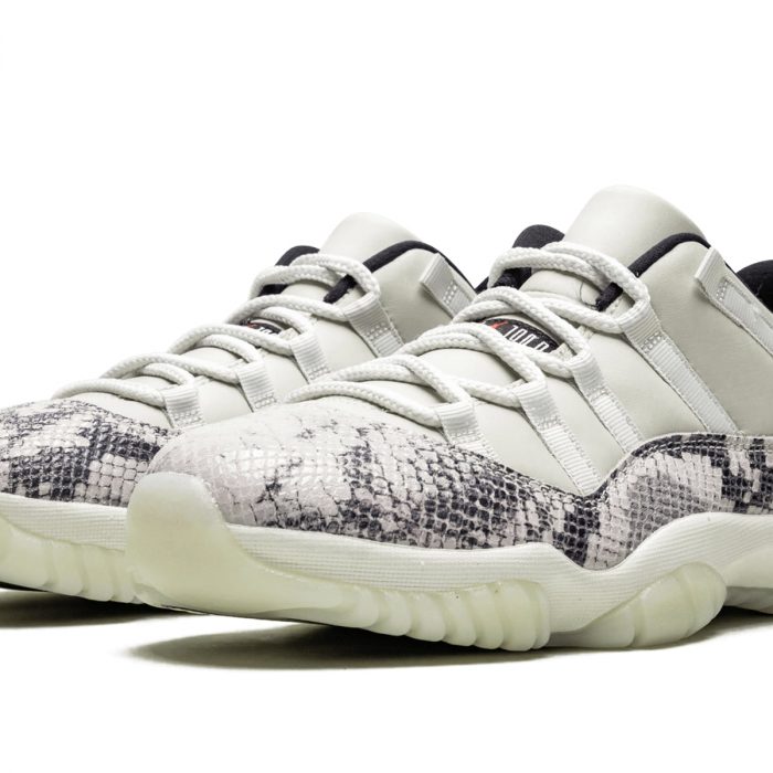 jordan 11 low 6y