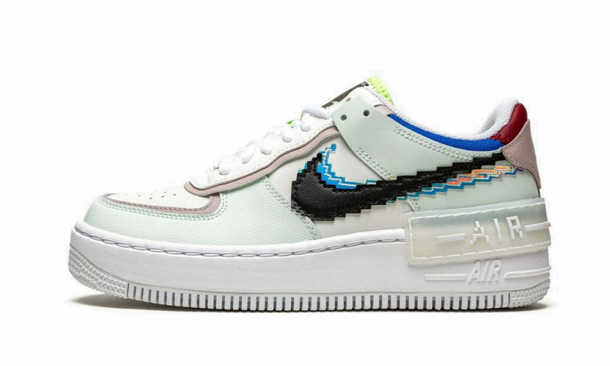 Кроссовки Nike Air Force 1 Low Shadow 8 Bit Barely Green фотография