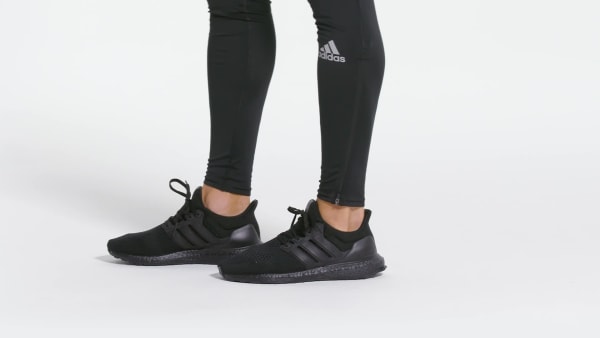 Мужские кроссовки adidas Ultraboost 1.0 Shoes (Черные) фотография