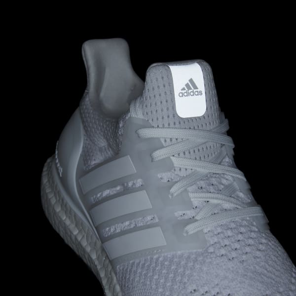 Adidas ultra best sale boost st white