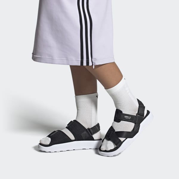 Adidas originals hot sale adilette sandals black