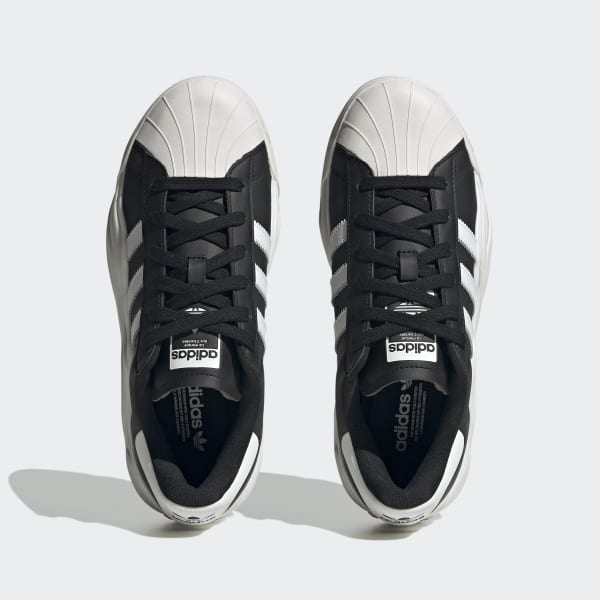 Adidas negros sales super star