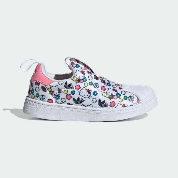 Hello kitty hot sale adidas superstar