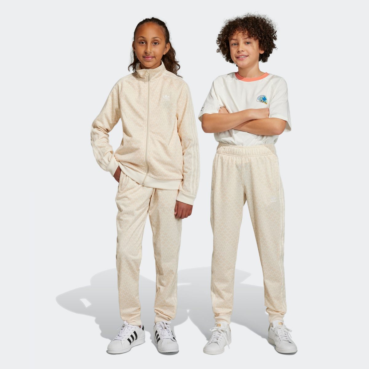 Детские брюки adidas MONOGRAM PRINT TRACK PANTS фото