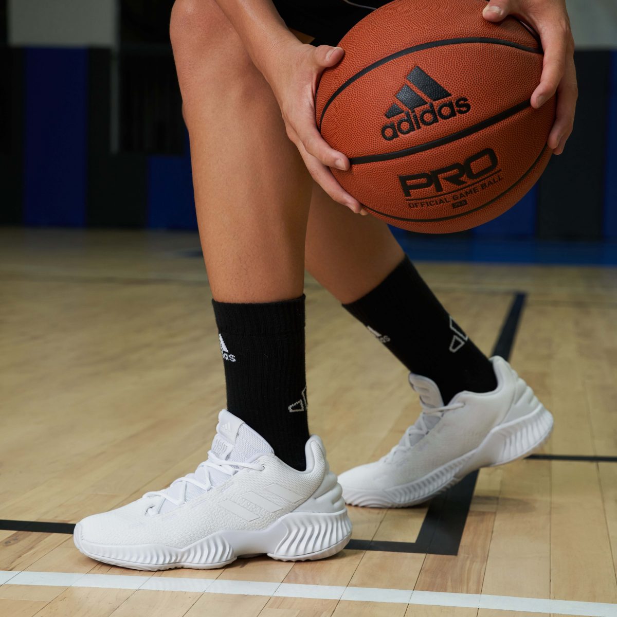 Adidas bounce 2018 outlet low