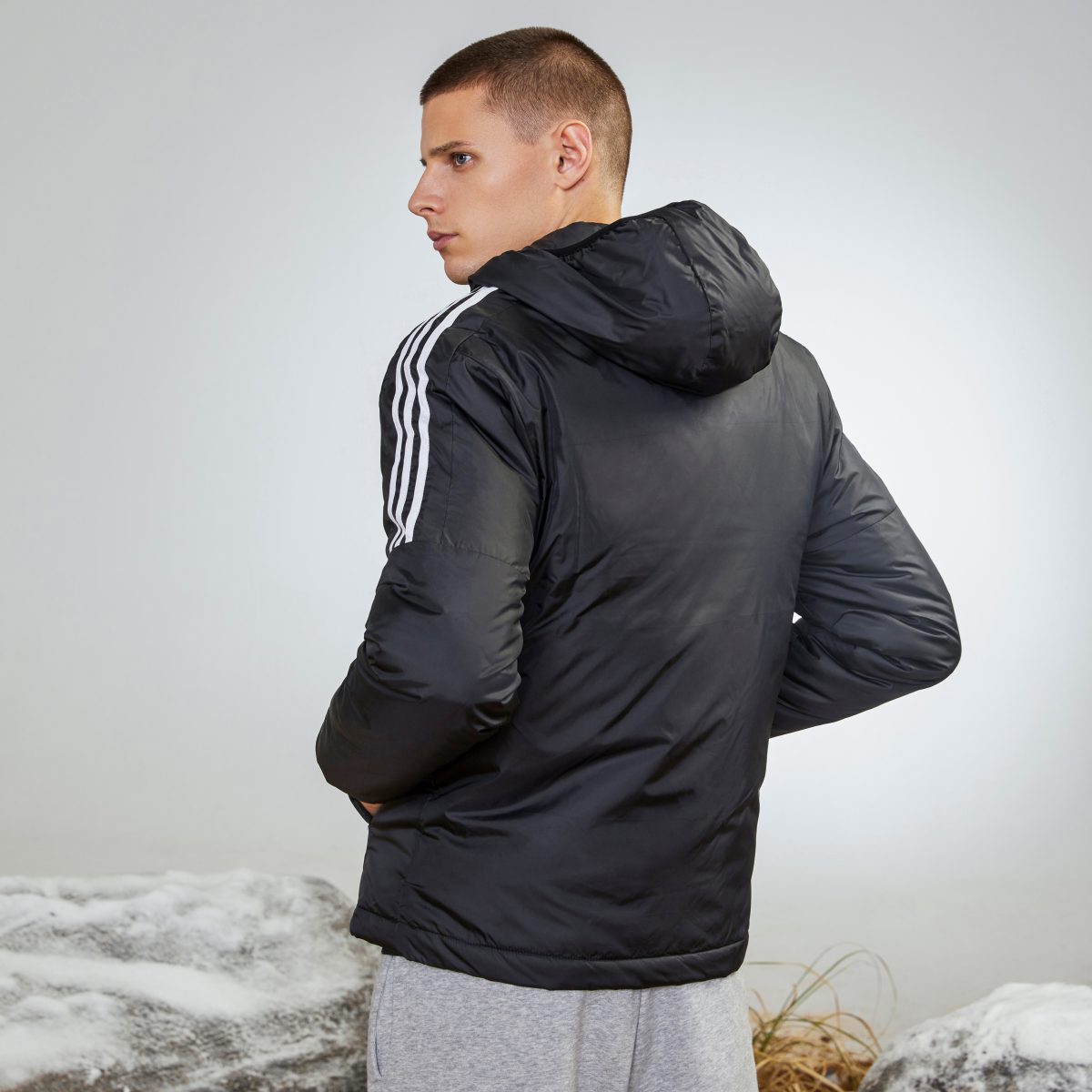 Adidas men's essentials wind hot sale jacket