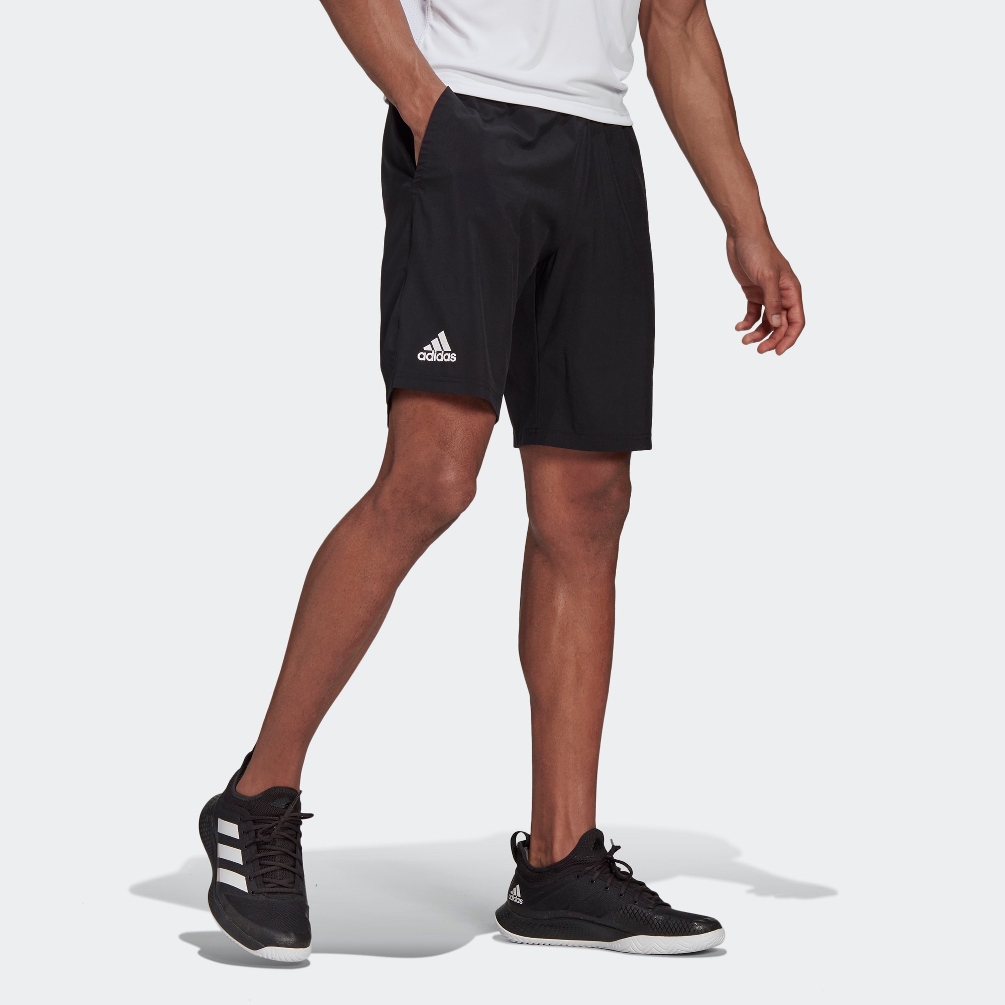 

Мужские шорты adidas CLUB STRETCH-WOVEN SHORTS, Черно-белый