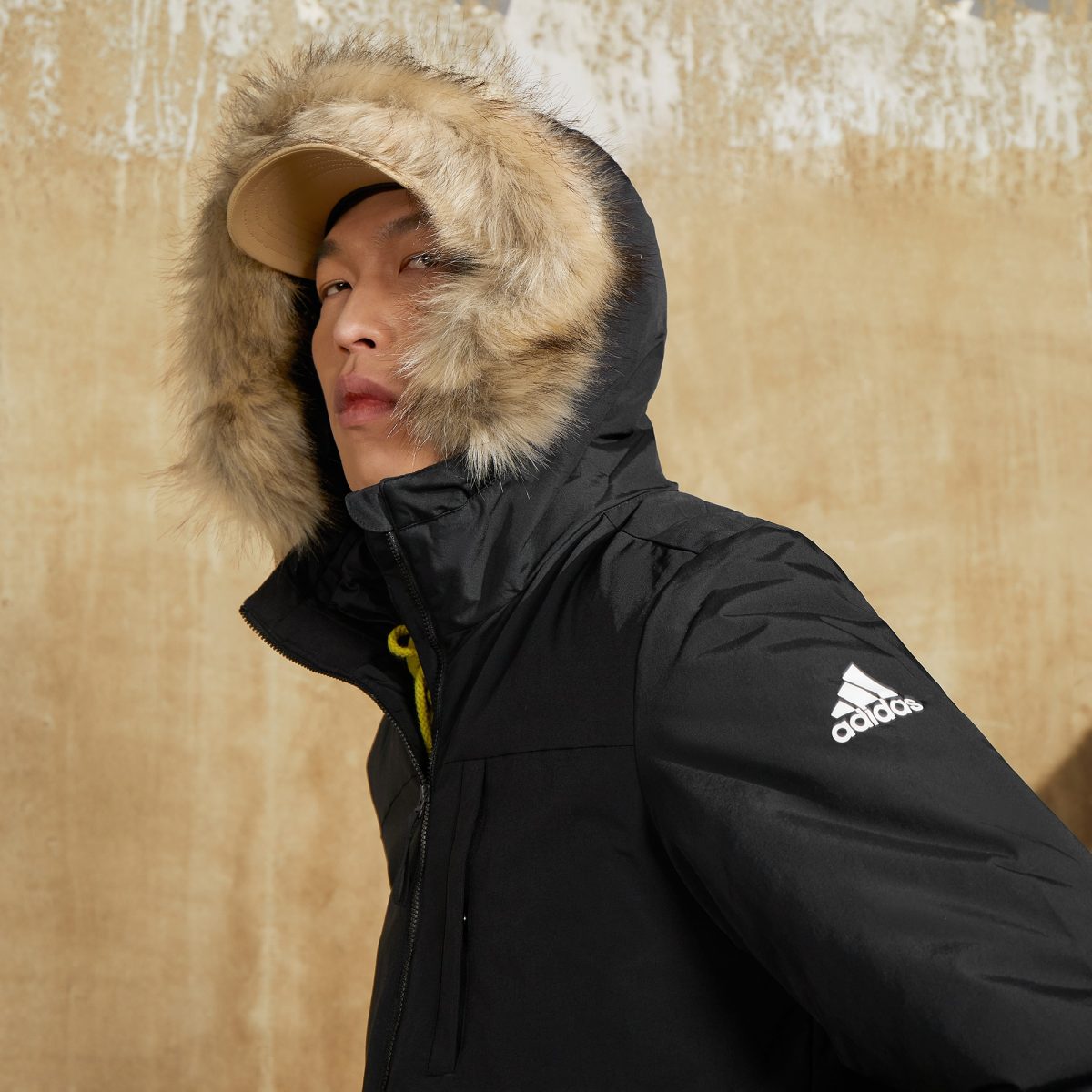 adidas UTILITAS HOODED PARKA GT1699