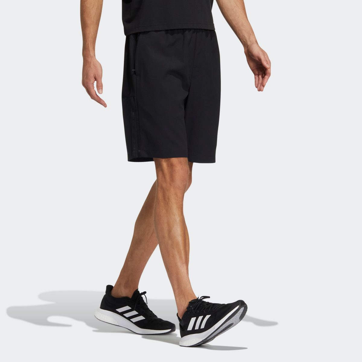 Мужские шорты adidas FUTURE ICON WOVEN SHORTS