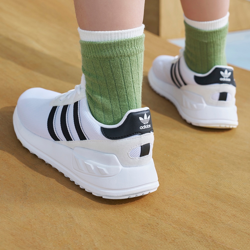 Детские кроссовки adidas LA TRAINER LITE SHOES фотография
