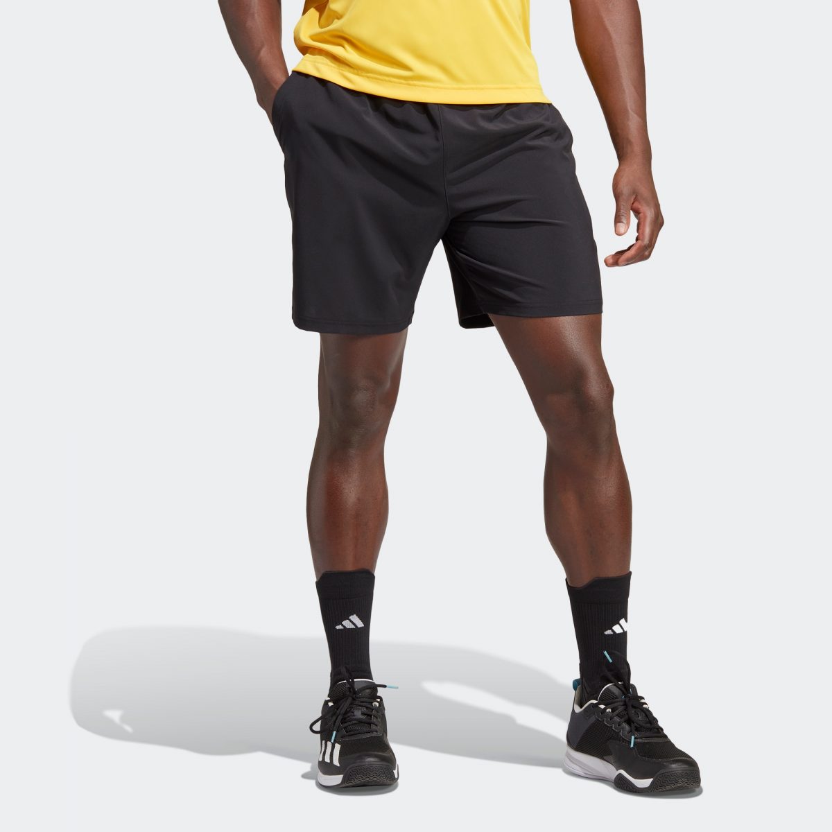 Мужские шорты adidas CLUB TENNIS STRETCH SHORTS фото