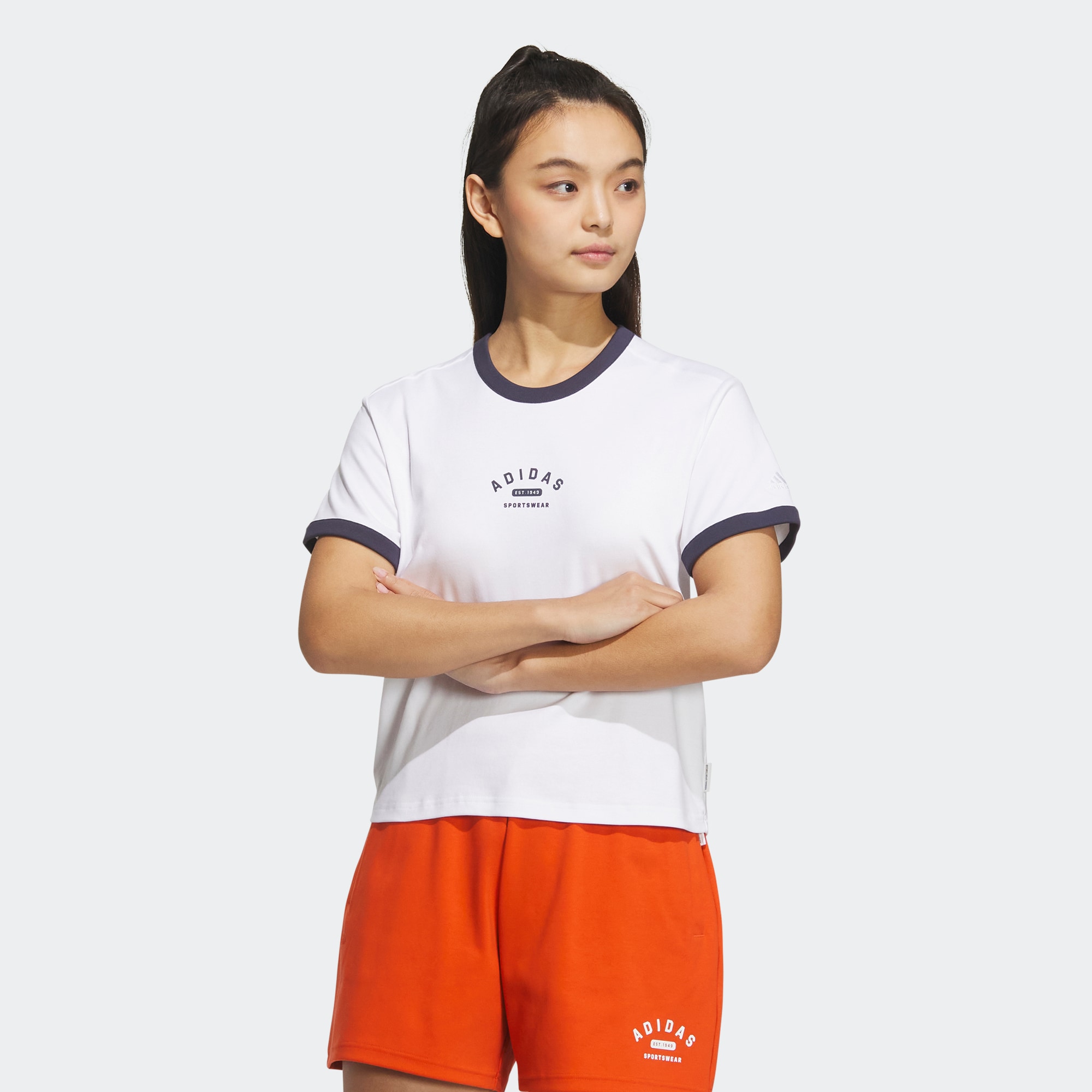 

Женская футболка adidas VERBIAGE TEE, Многоцветный