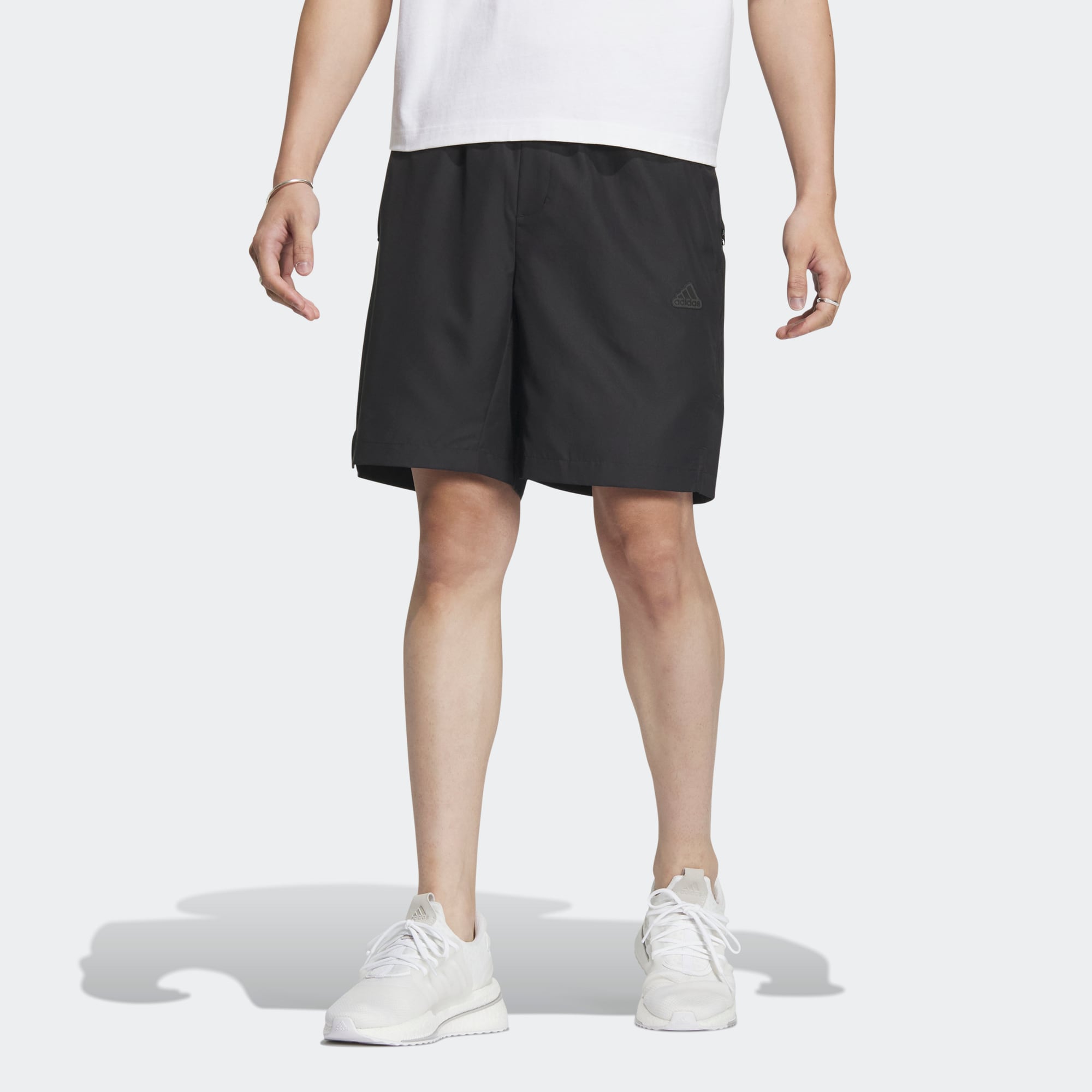 

Мужские шорты adidas TECH UTILITY WOVEN SHORTS, Черный