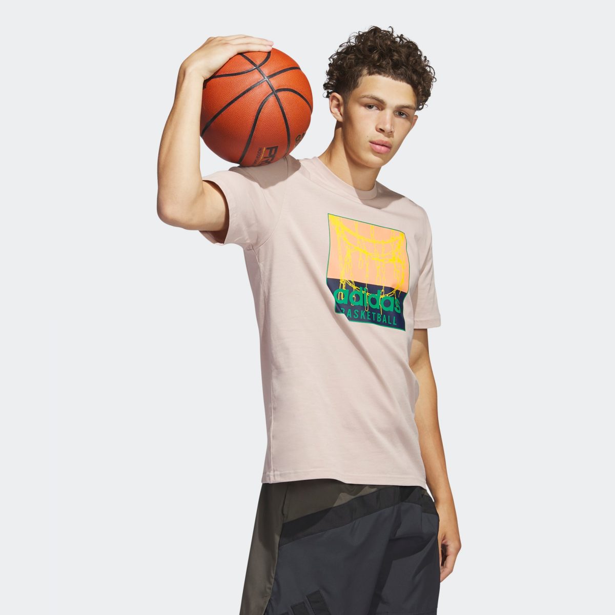 Мужская футболка adidas CHAIN NET BASKETBALL TEE