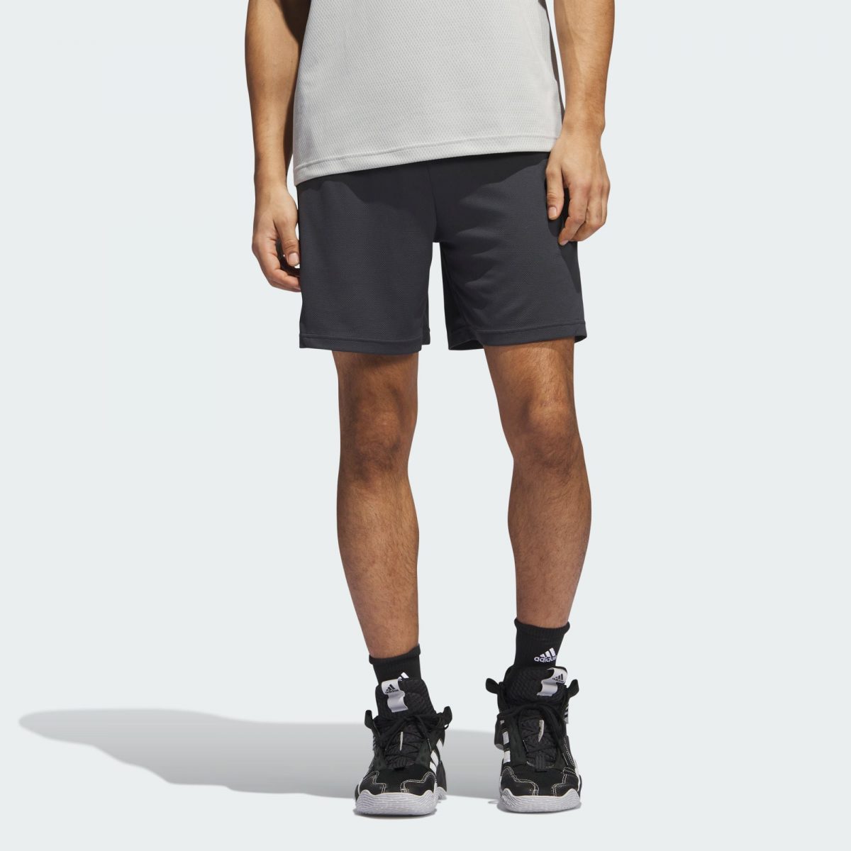 Мужские шорты adidas BASKETBALL BADGE OF SHORTS фото