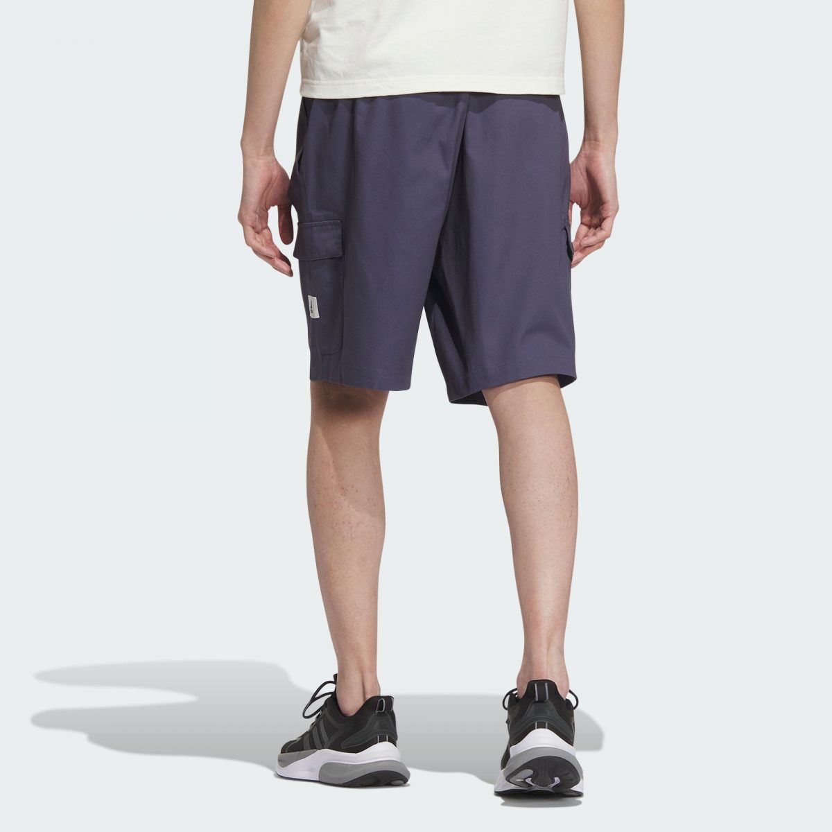 Мужская спортивная одежда adidas SPORTSWEAR CARGO SHORTS фотография