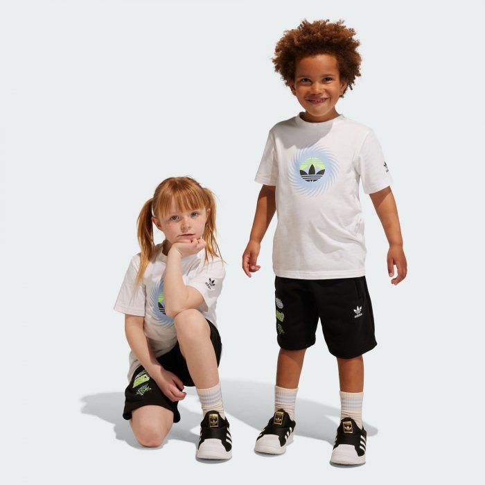 Детские шорты adidas GRAPHICS SHORTS AND TEE SET