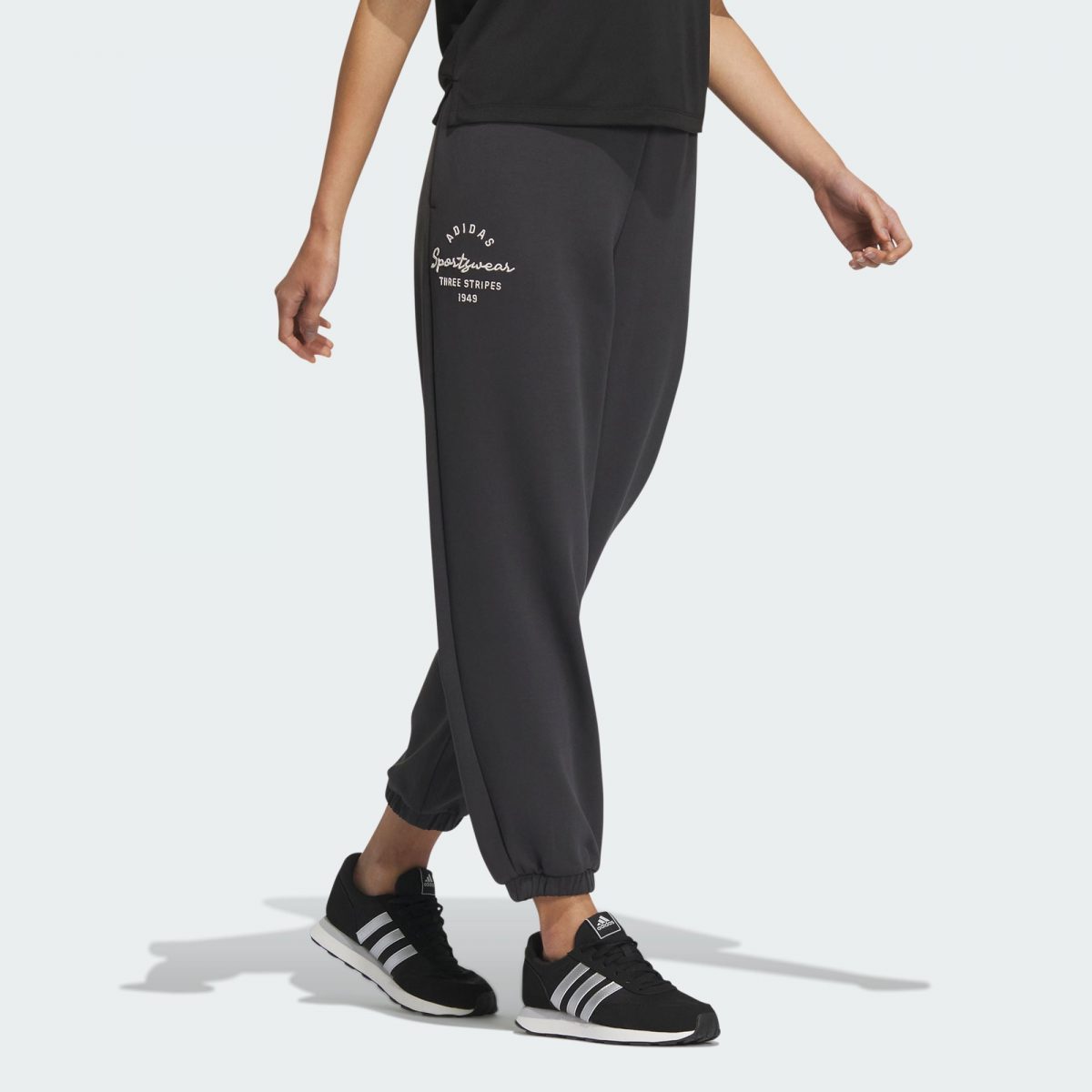 Женская спортивная одежда adidas SPORTSWEAR PANTS