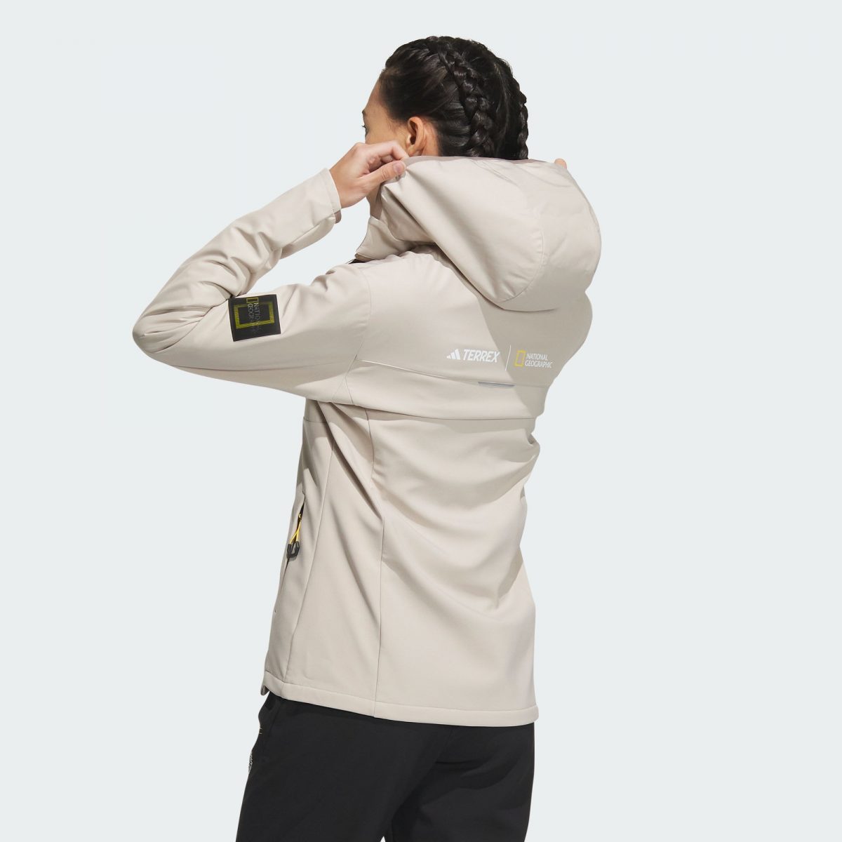 Женская куртка adidas NATIONAL GEOGRAPHIC SOFT SHELL фотография