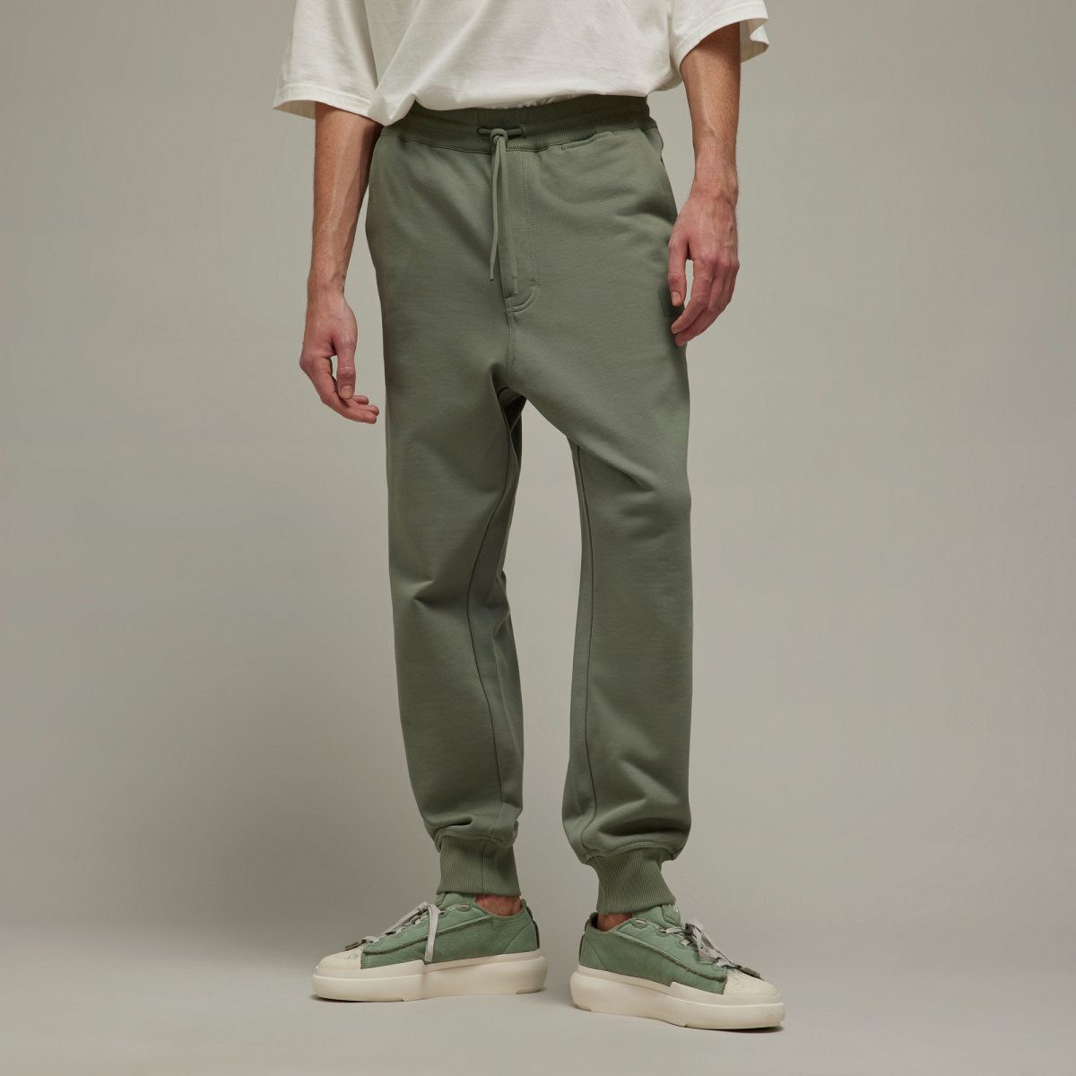Мужские брюки adidas ORGANIC TERRY CUFFED PANTS фото