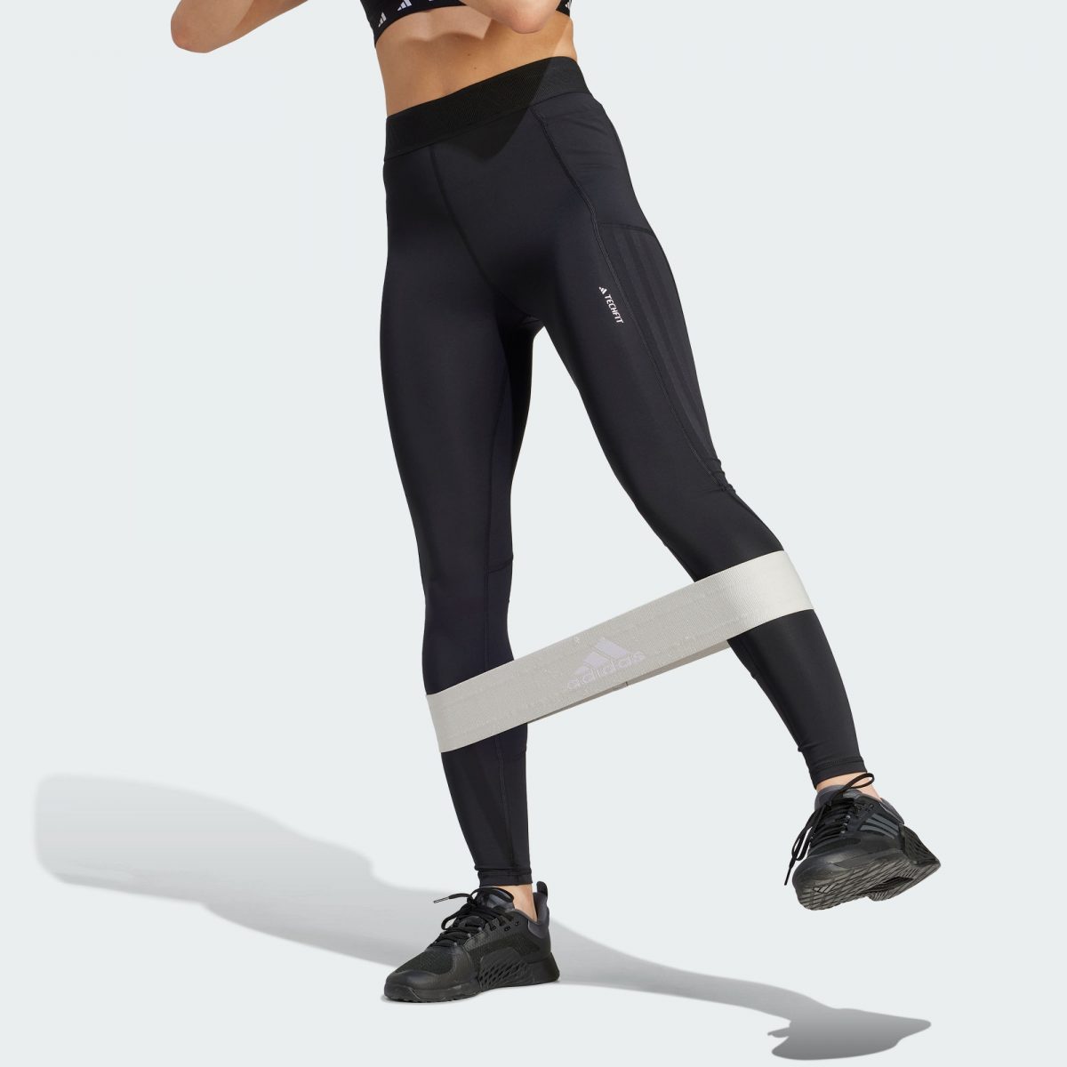 Женская спортивная одежда adidas TECHFIT COLD.RDY LEGGINGS фото