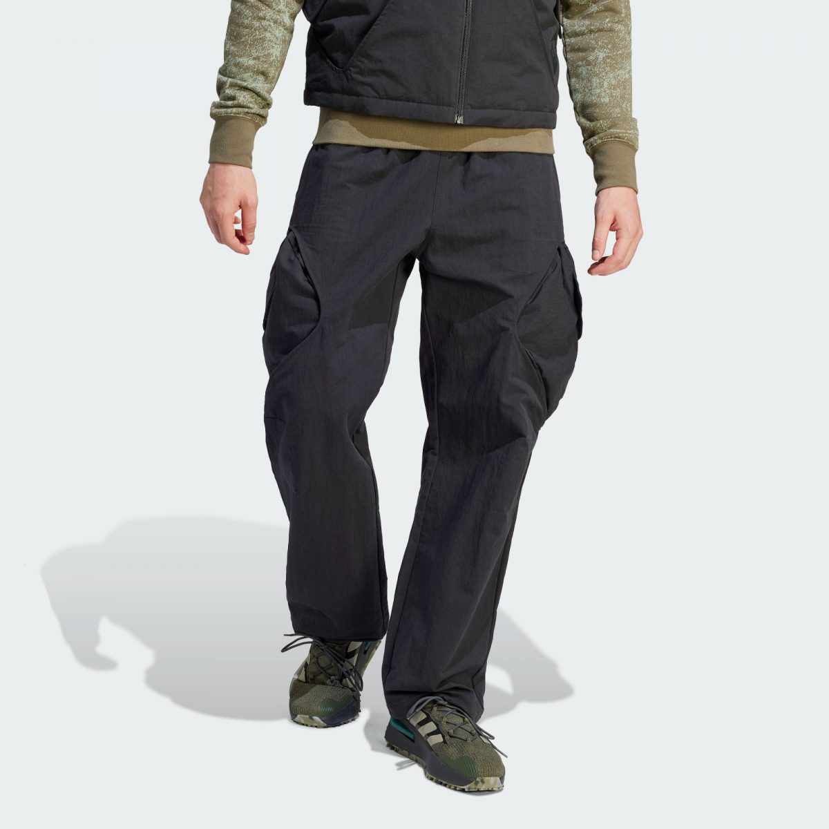 Мужские брюки adidas ADVENTURE PREMIUM CARGO PANTS фото