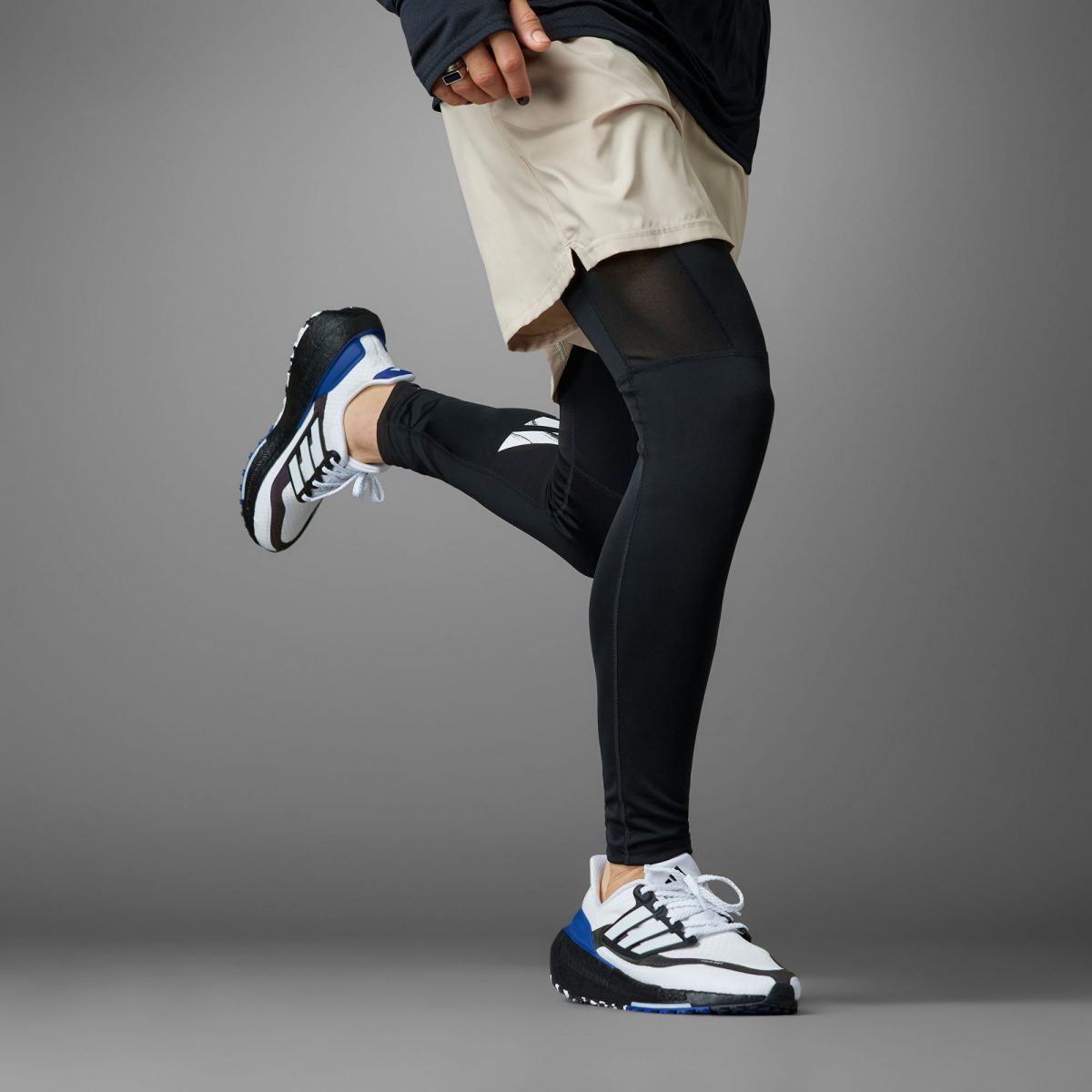 Мужские кроссовки adidas ULTRABOOST COLD.RDY 2.0 SHOES фотография