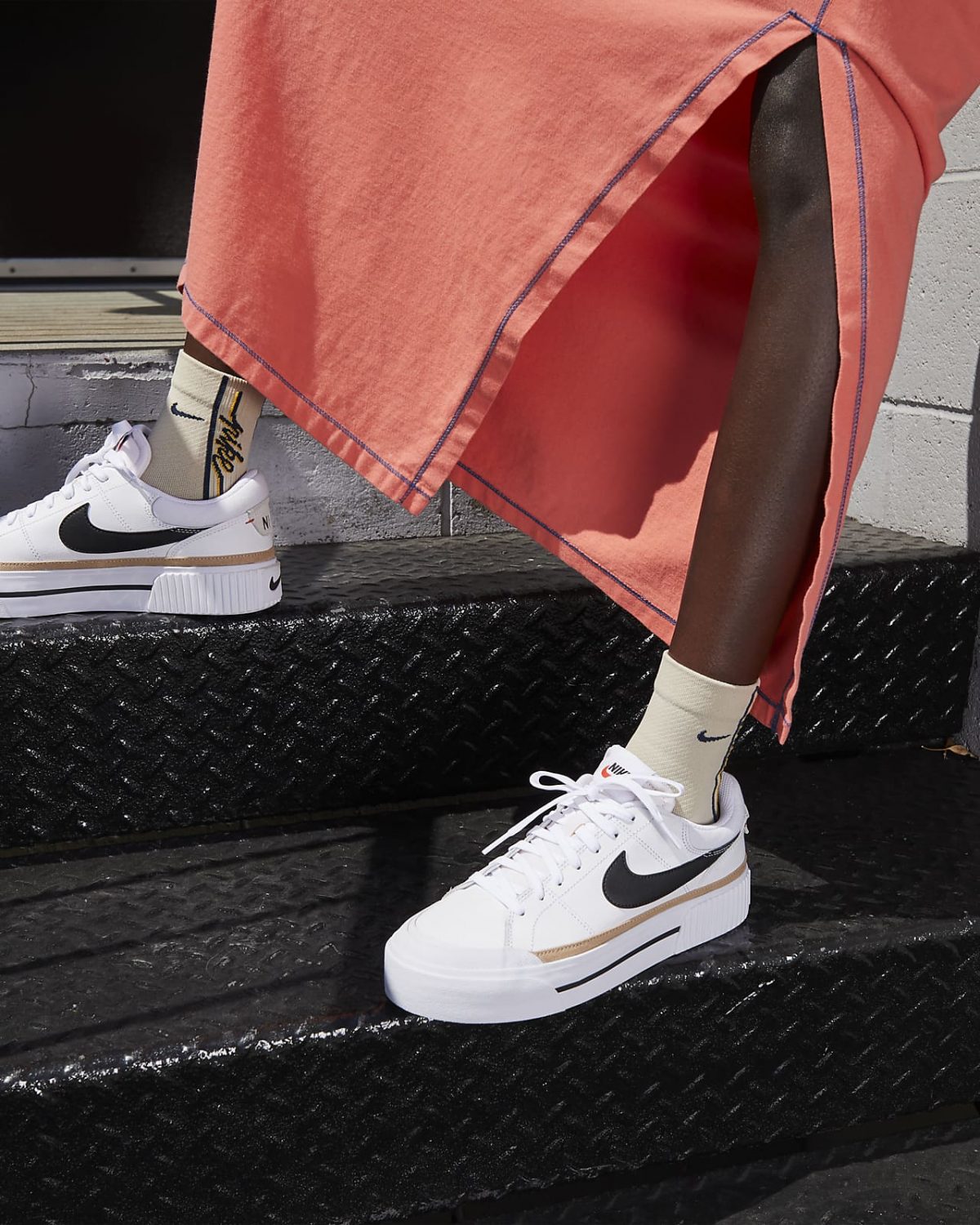 Женские кроссовки Nike Court Legacy Lift фотография