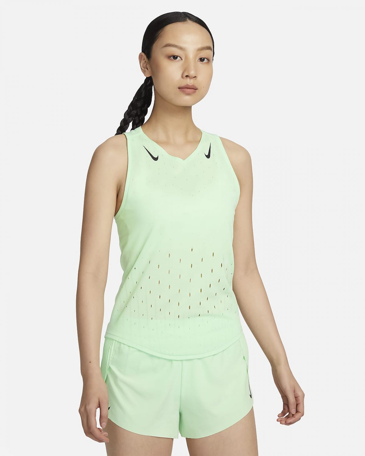 Женская спортивная одежда Nike фото