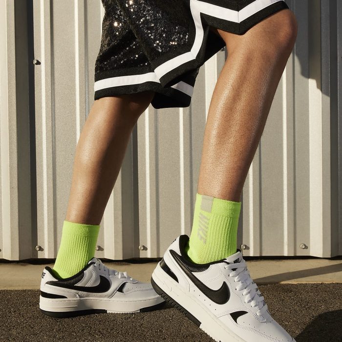 Женские кроссовки Nike Gamma Force