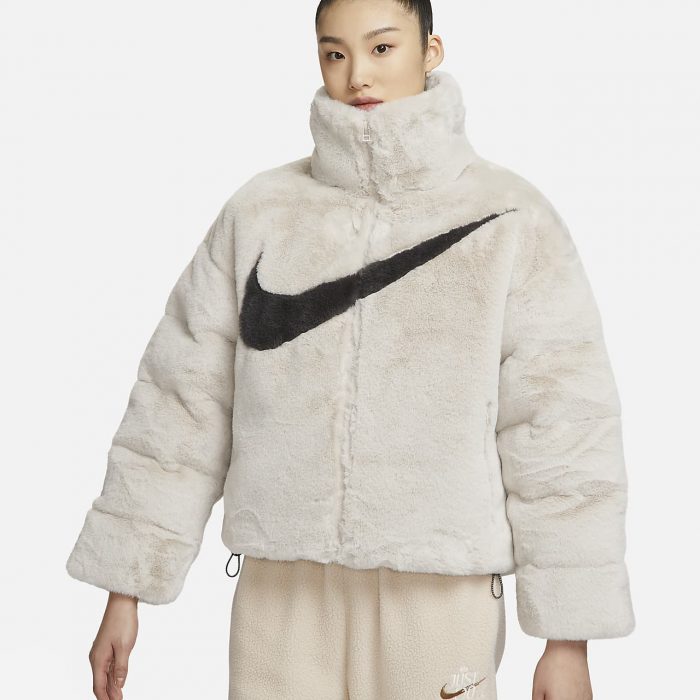 Женская куртка Nike Sportswear Essential